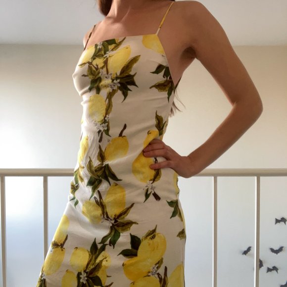 Backless Dress - Picture 3 of 7